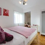 Apartment Three-bedroom With Sea View 08 *