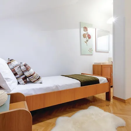 Three-bedroom With Sea View 08 Mokošica