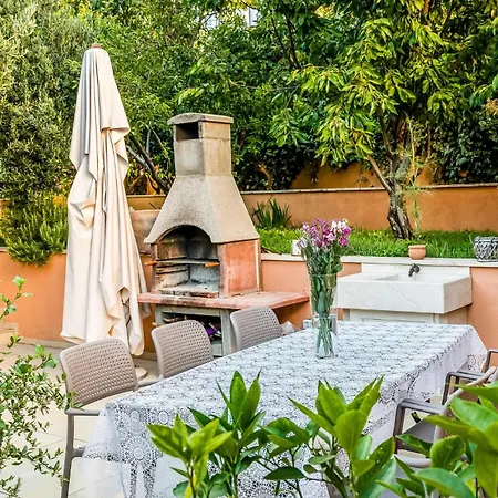 Three-bedroom With Sea View 08 아파트 Mokošica