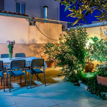 Three-bedroom With Sea View 08