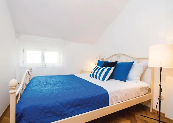 דירה Three-bedroom With Sea View 08 Mokošica