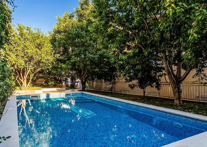 Three-bedroom With Sea View 08